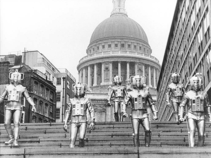 Illustration for article titled Doctor Who Series 8 is recreating an iconic image from the show's past